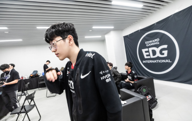 这次会面显 这次会面显